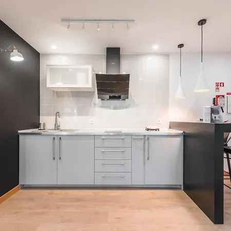 Apartment Guestready - Chic Cityscape *