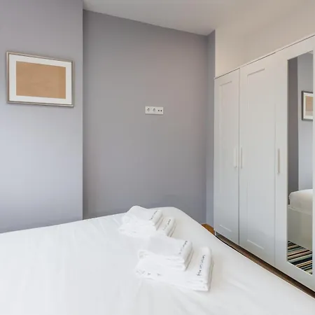 Apartment Guestready - Chic Cityscape *